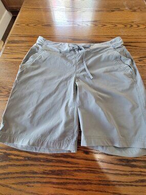 Duluth Trading Women's Armachillo Shorts, Size 14